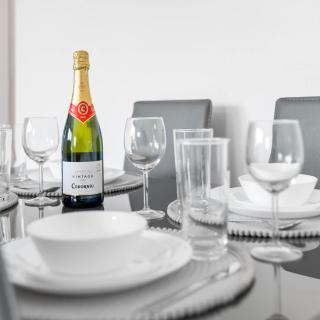 Modern Two Bed Apartment - Netflix - Parking 54C - 5