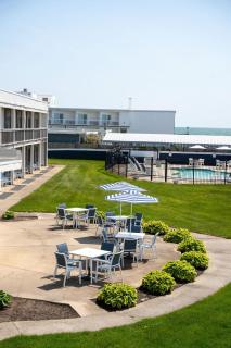 Surf & Sand Beach Motel - 5