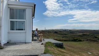 Garreglwyd - relaxed, rural, holiday house with outstanding sea views Fri-Fri - 8