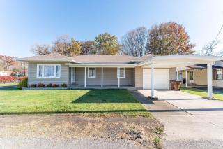 The Corner House - 7