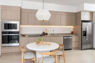 Casa Brisa Tranquila, Pools, Gym, & Beach Club - 5