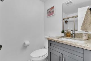 roomstr Nevada Suite 1 Bedroom near Macdill AFB with Private Full Bathroom & FREE COFFEE - 3