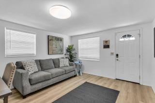 roomstr Nevada Suite 1 Bedroom near Macdill AFB with Private Full Bathroom & FREE COFFEE - 1