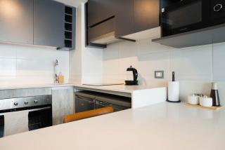 Chic Downtown Retreat Cozy 1BR Apartment for 3 - Santiago - 7
