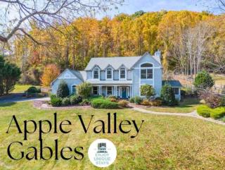 Apple Valley Gables-Cozy mountain home with views - 0