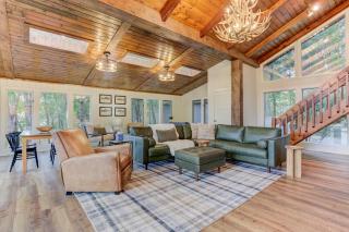 Serenitys Edge - Beautiful Views, Large Deck with TV and Fireplace + Big Canoe Community Access - 7