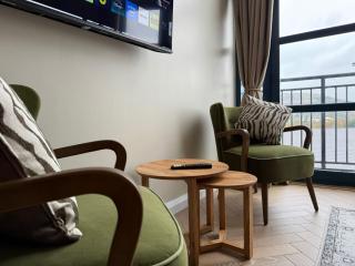 Waterfoot Penthouse Apartment - 2