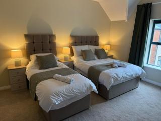 Waterfoot Penthouse Apartment - 1