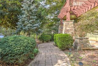 Choctaw Getaway - Screened Porch, Media Space, Ping Pong, Air Hockey + Big Canoe Access - 4