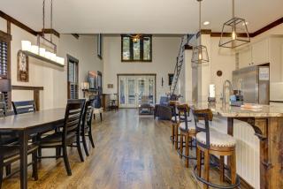 Choctaw Getaway - Screened Porch, Media Space, Ping Pong, Air Hockey + Big Canoe Access - 3