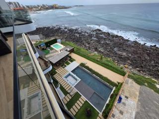 Appartement meublé d'exception - 3 chambres, pieds dans l'eau - 0