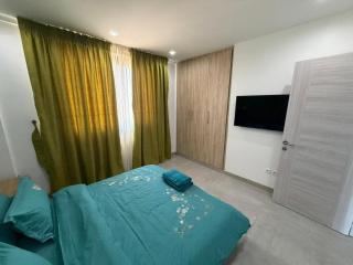 Appartement meublé d'exception - 3 chambres, pieds dans l'eau - 1