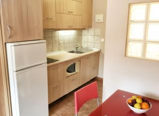 Solstice Studio - Golden Getaway by the Sea - 9