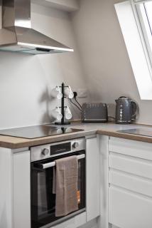 Edinburgh City Penthouse Studio - 2