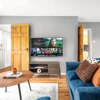 Three Bedroom House - City Centre - Garden - Parking 12W - 0