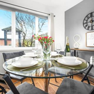 Three Bedroom House - City Centre - Garden - Parking 12W - 7