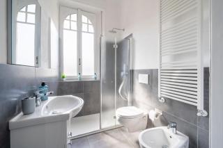 Monza center, Milan - 1 min to Station - Wifi and AC - 8