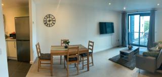 Modern Liverpool City Centre Apt - 4