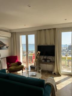 L Appart Bandolais T2 vue Mer, garage privé, accès village, clim - 0