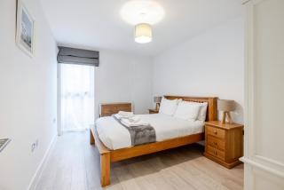 Tailored Stays - Central Station Apartments - 4