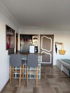 L Appart Bandolais T2 vue Mer, garage privé, accès village, clim - 1