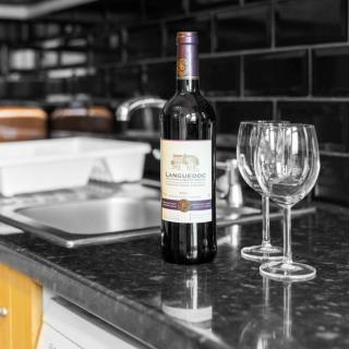 Three Bedroom House - City Centre - Garden - Parking 12W - 4