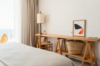 Les Roches Rouges, a Beaumier hotel - 4