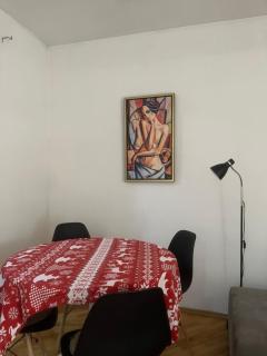 Golden Lux Central Apartment - 8