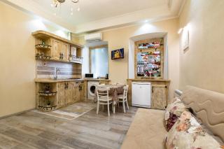 Antique 1BD Retreat near Old Tbilisi - 9