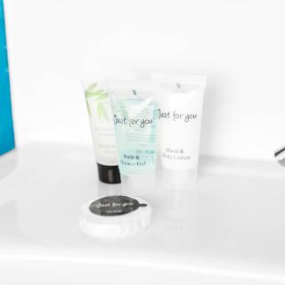 Cozy Two Bedroom House - King Beds - Parking & Garden 4VC - 8