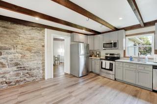 Spacious 5-Bed Retreat in Charming Kennett Square - 6