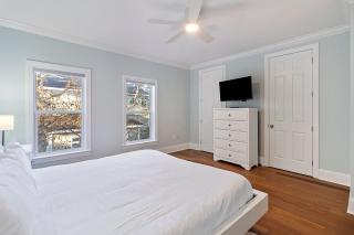 AV15-42: 15 42nd Avenue - 3