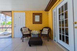 Family Oasis at Sunrise Private Pool, Game, Cardio, Grill, Work & Play - 4