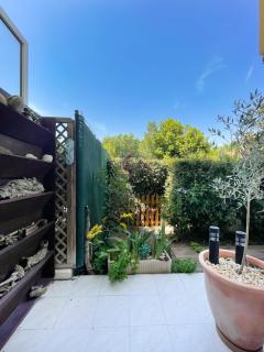 Superb Apartment With Garden Near The Sea - 1