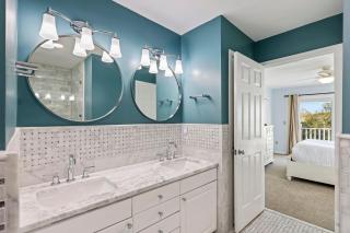 PB17: 17 Pelican Bay - 5