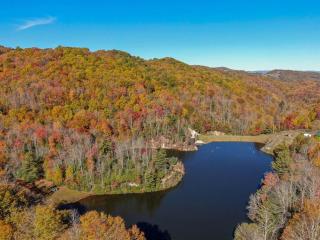 Lake Overlook - 4