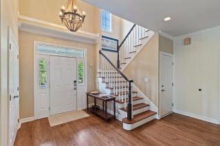 AV8-53: 8 53rd Avenue - 5