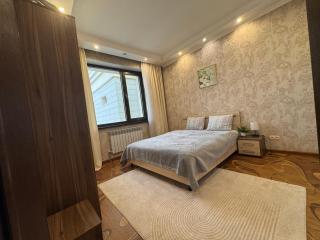 Sunset Cozy Apartment Near Center - 6