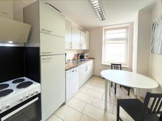 Gruppen Willkommen! 5-Zimmer Nähe Messe & BMW - 7