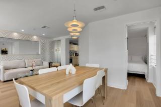 Peaceful 2BR Condo with Ocean Views on Ocean Drive South Beach - 3