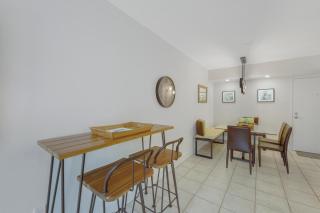 Alluring beachfront condo with pool and ocean views - 3