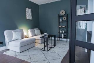 Cozy Two Bedroom Apartment near Cafes and Trams - 5