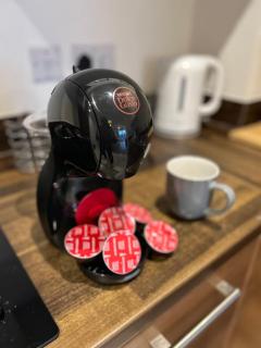 City Gem with River Views Near Canary Wharf & O2 - 8