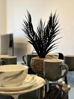 City Gem with River Views Near Canary Wharf & O2 - 5