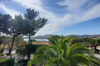 Bright cocoon with pool - facing the sea - 3