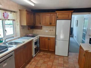 Waterside Cottage - Sleeps 11 on Grand Union Canal - 4