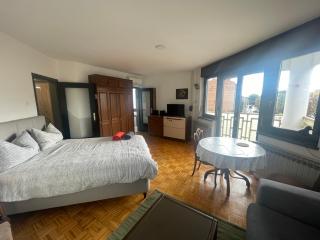 Lovely Central Apartment - Izabela - 0