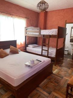 El Viejo y El Mar Hostal Restaurante - 3