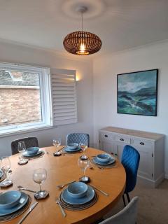 4 Bedroom House in Saltdean, Brighton - 1