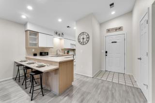 Peaceful 2BR Condo by Golf Course Pools - 3